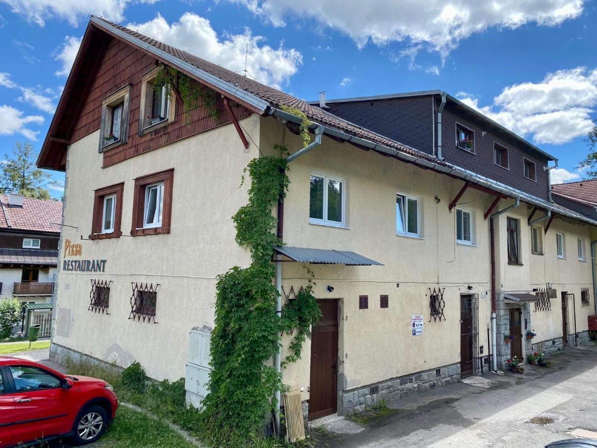 Апартаменты Tatranska Garsonka Високе-Татри Экстерьер фото
